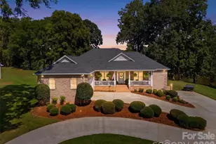 401 Armstrong Dr, Belmont, NC 28012 - Photo 2