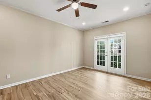 301 Queens Rd, Charlotte, NC 28204 - Photo 14