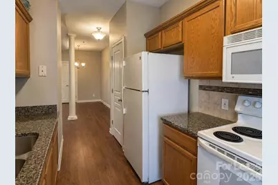 18710 Oakhurst Boulevard #3A, Cornelius, NC 28031 - Photo 4