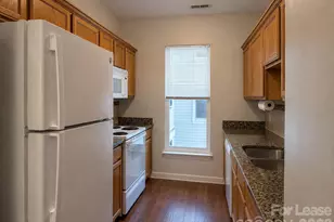 18710 Oakhurst Blvd, Cornelius, NC 28031 - Photo 2