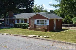 437 Hillcrest Rd, Statesville, NC 28677 - Photo 1