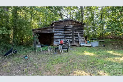 3221 1st Avenue Drive SE, Conover, NC 28613 - Photo 32