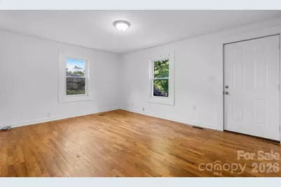 3221 1st Avenue Drive SE, Conover, NC 28613 - Photo 6