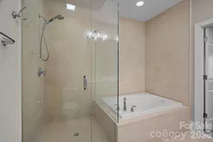 6415 Wakehurst Rd, Charlotte, NC 28226 - Photo 36