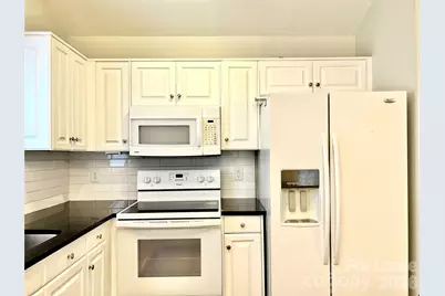 4409 Stonefield Drive, Charlotte, NC 28269 - Photo 6