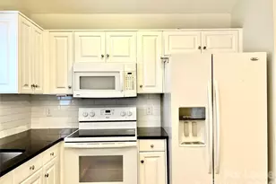4409 Stonefield Dr, Charlotte, NC 28269 - Photo 6