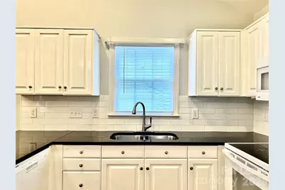 4409 Stonefield Drive, Charlotte, NC 28269 - Photo 4
