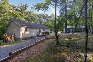 140 Fernwood Ct, Troy, NC 27371 - Photo 2