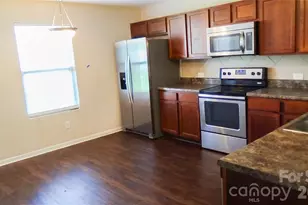 10738 Derryrush Dr, Charlotte, NC 28213 - Photo 6