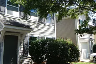 10738 Derryrush Dr, Charlotte, NC 28213 - Photo 2