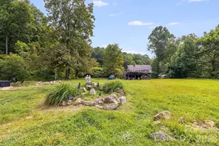 36 Woodrat Dr, Burnsville, NC 28714 - Photo 8