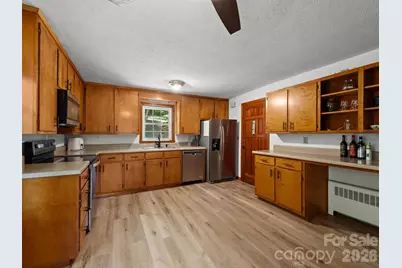 689 S Trade Street, Tryon, NC 28782 - Photo 6