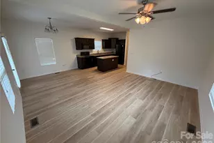 110 Lookout Point Pl, Mooresville, NC 28115 - Photo 4