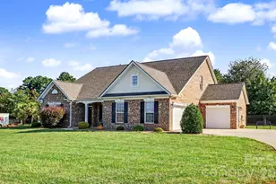 2117 Belle Regal Cir, Rock Hill, SC 29732 - Photo 2