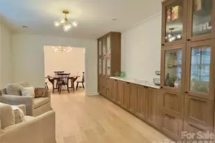 1814 Summerhill Dr, Charlotte, NC 28212 - Photo 2