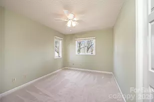 2231 6th St NW, Hickory, NC 28601 - Photo 32