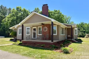 917 W Pine St, Blacksburg, SC 29702 - Photo 2