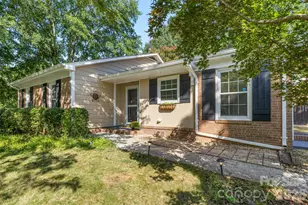 11714 Painted Tree Rd, Charlotte, NC 28226 - Photo 4