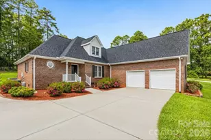 221 Nancy Dr, Shelby, NC 28152 - Photo 2