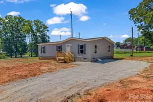 276 Mulberry St, Forest City, NC 28043 - Photo 2
