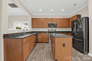 12432 Bending Branch Rd, Charlotte, NC 28227 - Photo 4