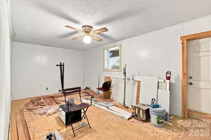 922 Goose Hollow Rd, Newland, NC 28657 - Photo 18