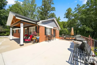 100 30th Avenue NW, Hickory, NC 28601 - Photo 16
