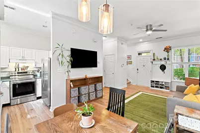942 Hawthorne Bridge Court, Charlotte, NC 28204 - Photo 6