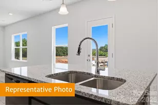 608 Rowe Crossing Dr, Newton, NC 28658 - Photo 8