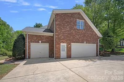 2401 Flagstick Drive, Matthews, NC 28104 - Photo 34