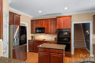 2401 Flagstick Dr, Matthews, NC 28104 - Photo 14