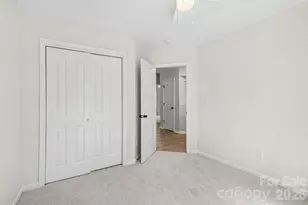 10424 Green Hedge Ave, Charlotte, NC 28269 - Photo 12