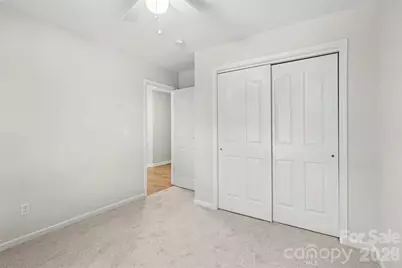10424 Green Hedge Avenue, Charlotte, NC 28269 - Photo 16