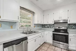 7225 McTeal Pl, Charlotte, NC 28262 - Photo 14