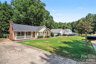 7225 McTeal Place, Charlotte, NC 28262 - Photo 2