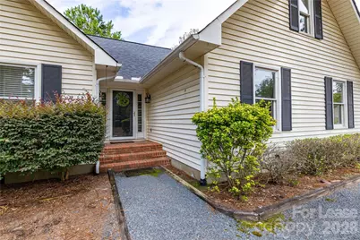 102 Seminole Court, West End, NC 27376 - Photo 4