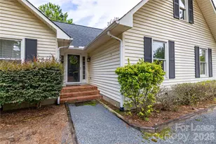 102 Seminole Ct, West End, NC 27376 - Photo 4