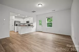 14125 Braidenwood Ln, Charlotte, NC 28278 - Photo 6