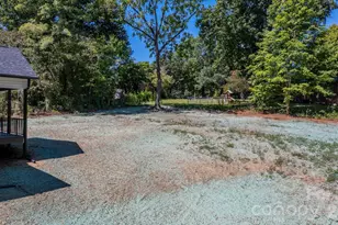718 W 1st St, Newton, NC 28658 - Photo 38