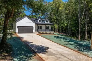 718 W 1st St, Newton, NC 28658 - Photo 28