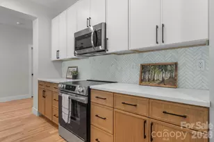 718 W 1st St, Newton, NC 28658 - Photo 6