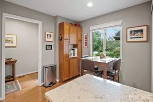 405 Red Oak Dr, Hendersonville, NC 28791 - Photo 10
