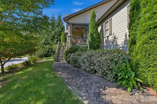 323 Fennel Dun Cir, Biltmore Lake, NC 28715 - Photo 4