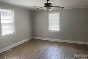 316 S Ransom St, Gastonia, NC 28052 - Photo 4