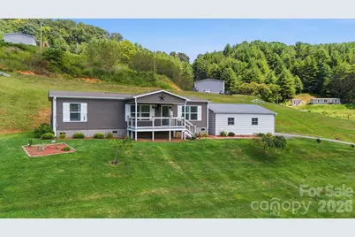 582 John Henry Road, Burnsville, NC 28714 - Photo 2