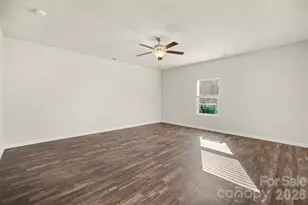 8411 Highgate Dr, Charlotte, NC 28215 - Photo 8