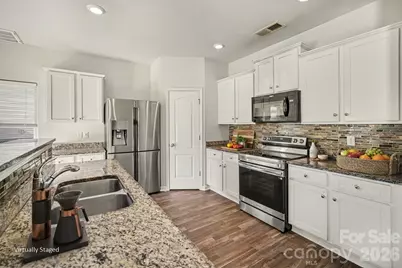 8411 Highgate Drive, Charlotte, NC 28215 - Photo 12