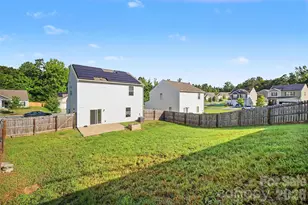 8411 Highgate Dr, Charlotte, NC 28215 - Photo 36