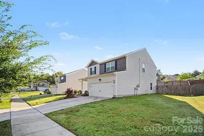 8411 Highgate Drive, Charlotte, NC 28215 - Photo 4