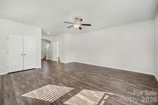 8411 Highgate Dr, Charlotte, NC 28215 - Photo 6